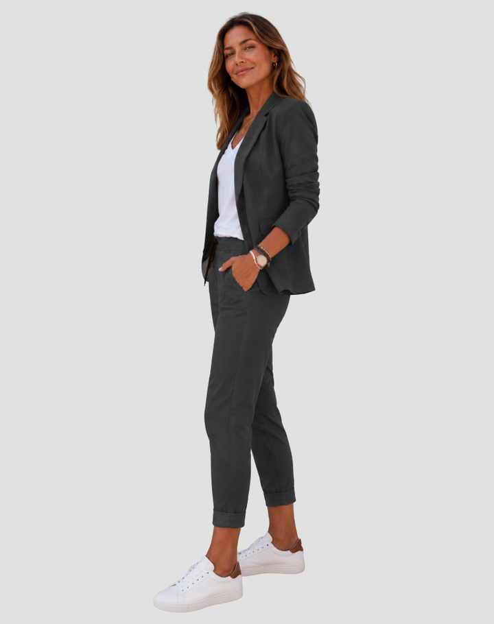 Wygodny sportowy garnitur damski blazer i spodnie jogger
