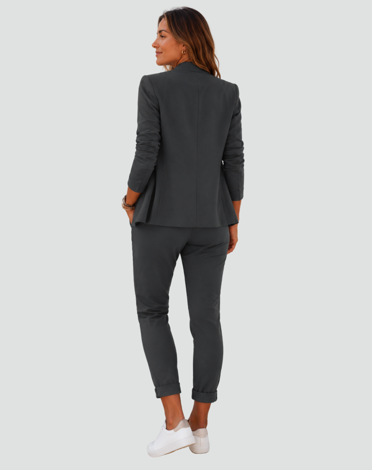 Wygodny sportowy garnitur damski blazer i spodnie jogger