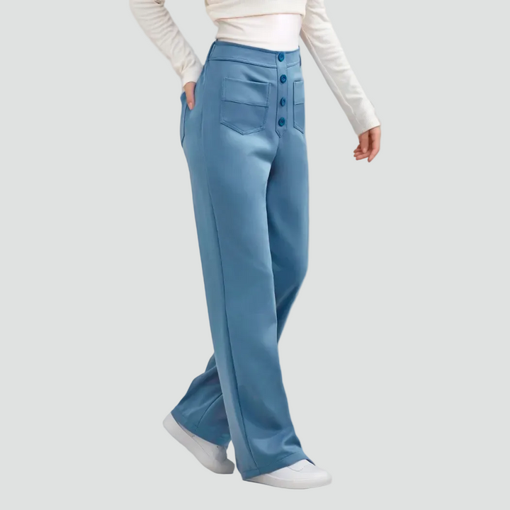 Pantalon féminin à taille haute boutonné