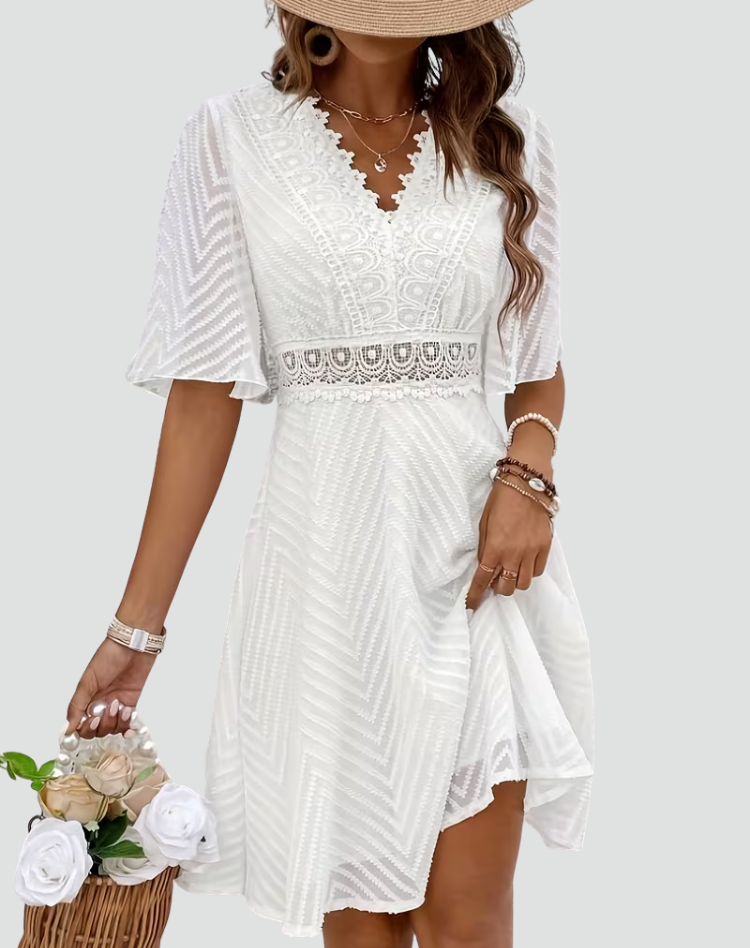 Robe pour femmes avec dentelle et volants