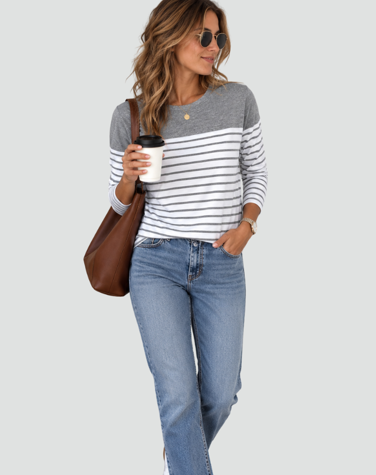 Pull doux pour femme à rayures de coupe classique