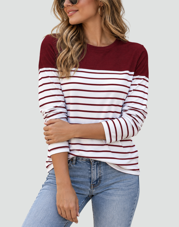 Pull doux pour femme à rayures de coupe classique