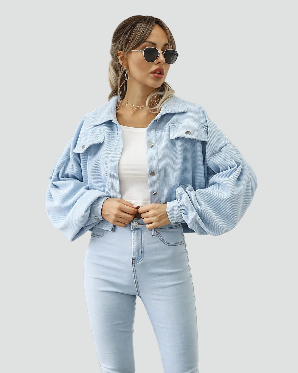 Veste femme en velours côtelé oversize courte à la chemise avec poches