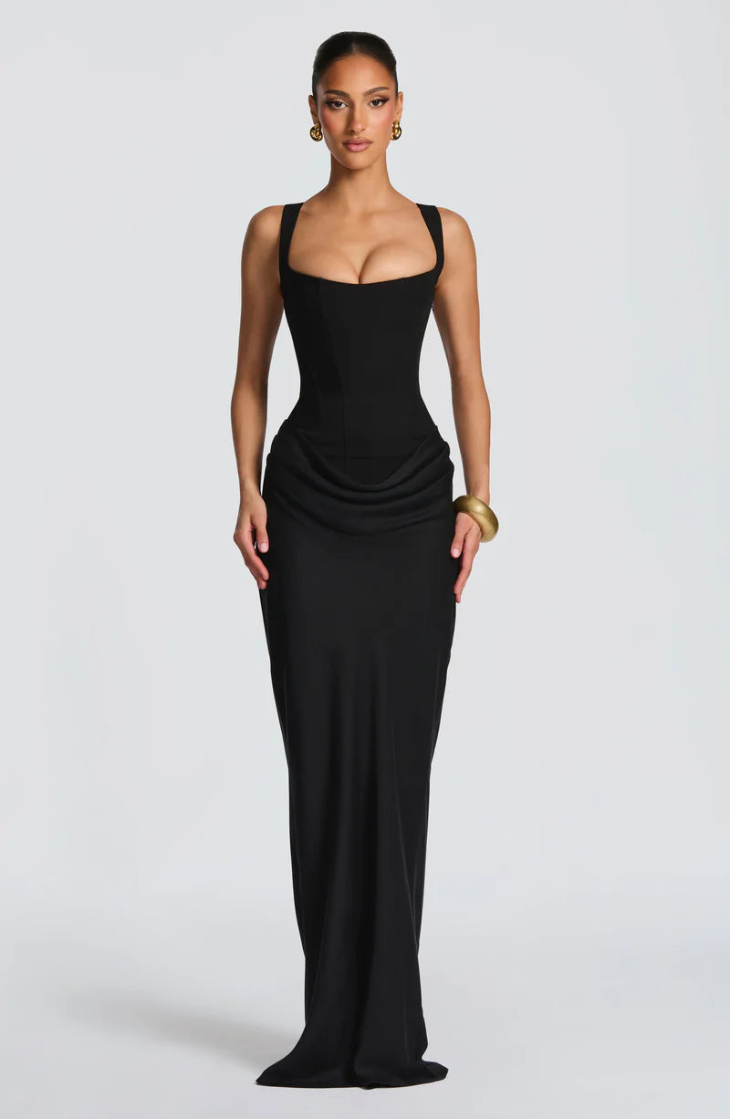 Robe maxi noire corsetée avec dos nu