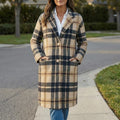 Long manteau à carreaux pour femme avec revers boutonnés
