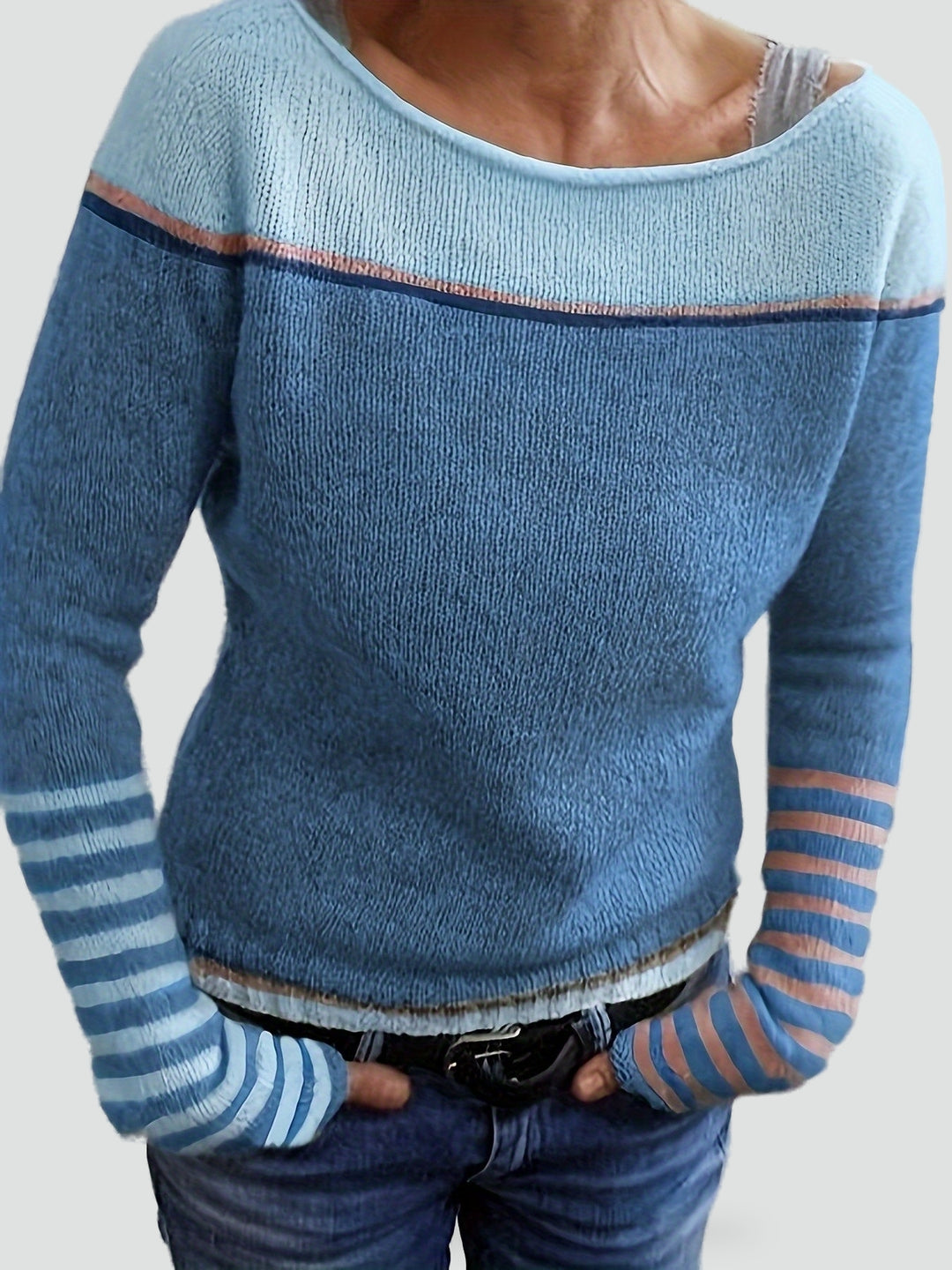 Pull léger pour femme à col bateau rayé