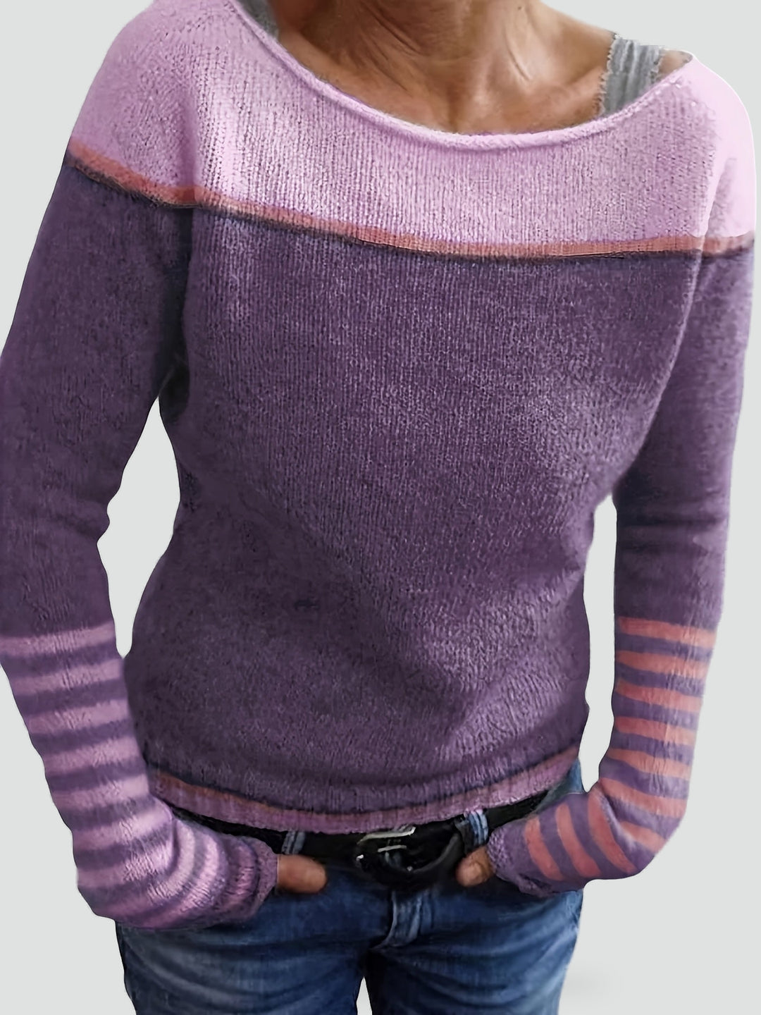 Pull léger pour femme à col bateau rayé
