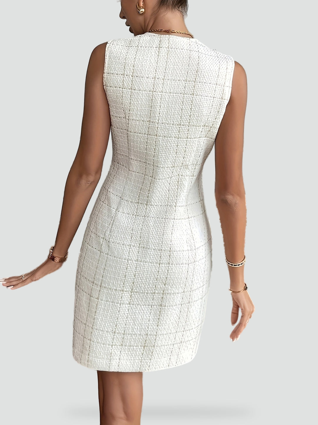 Élégante robe mini en tweed avec boutons en perles