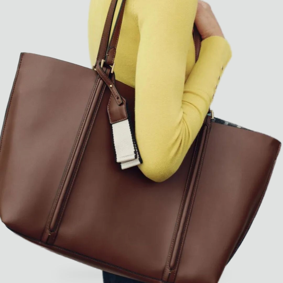 Sac à main pour femme avec grande capacité et finition en cuir