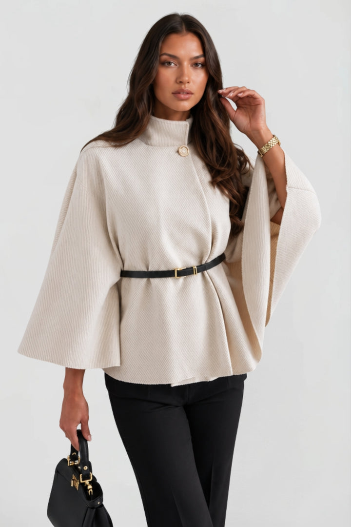 Cape élégant pour femme avec ceinture et col montant boutonné