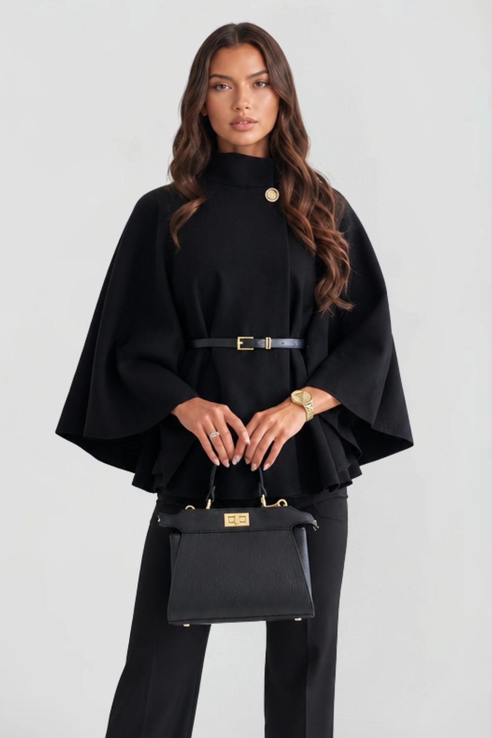 Cape élégant pour femme avec ceinture et col montant boutonné