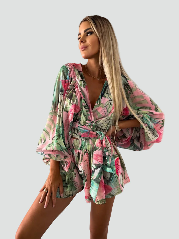 Zomerse damesovergooier boho met bloemen, overslag en lange mouwen