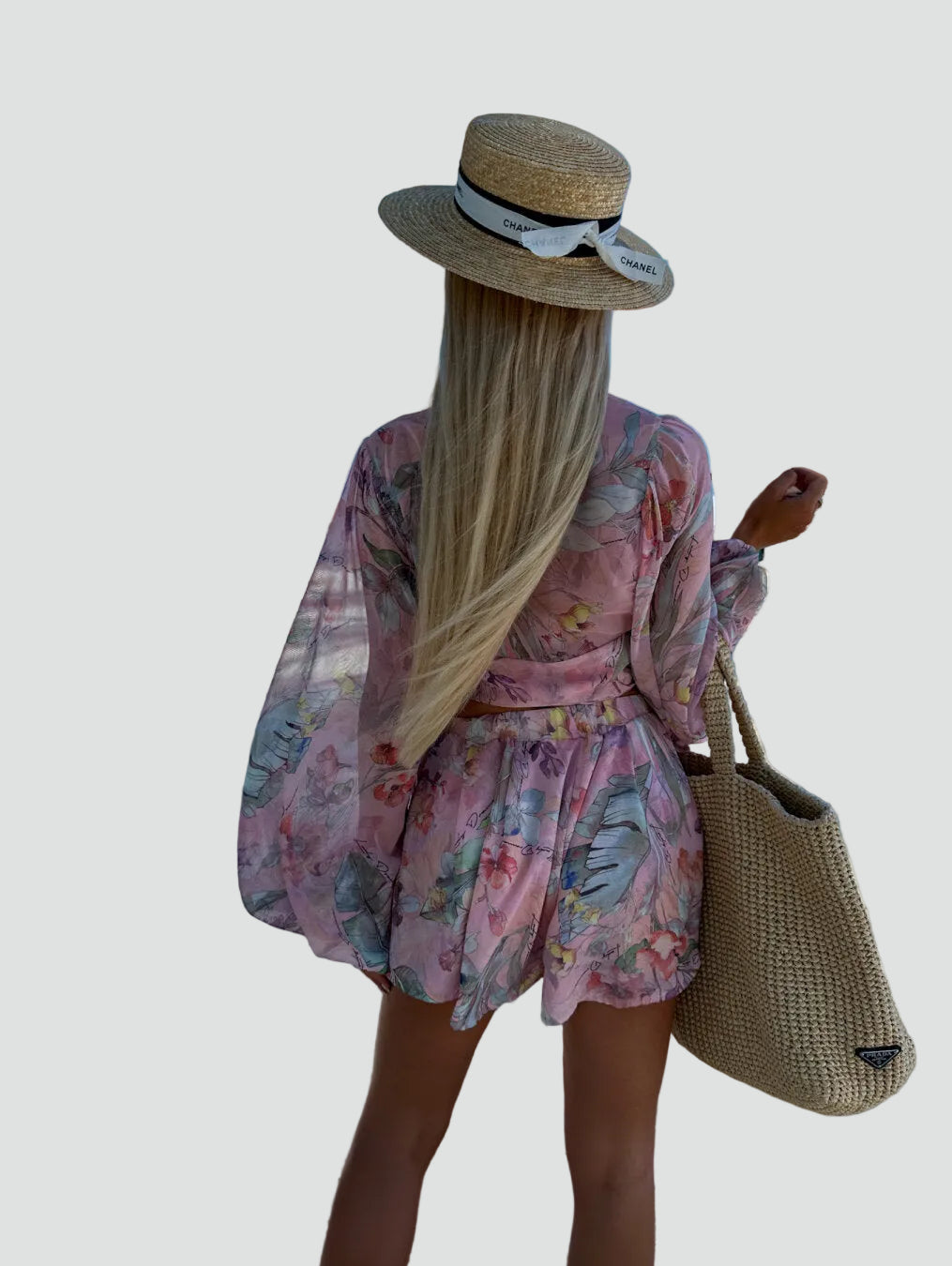 Zomerse damesovergooier boho met bloemen, overslag en lange mouwen