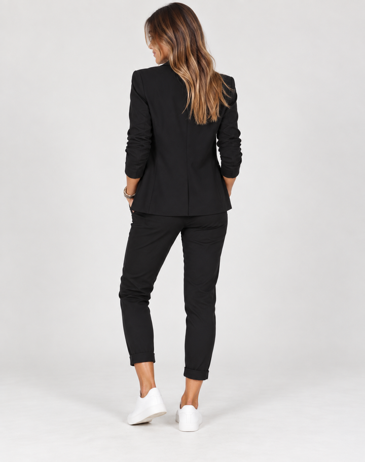 Wygodny sportowy garnitur damski blazer i spodnie jogger