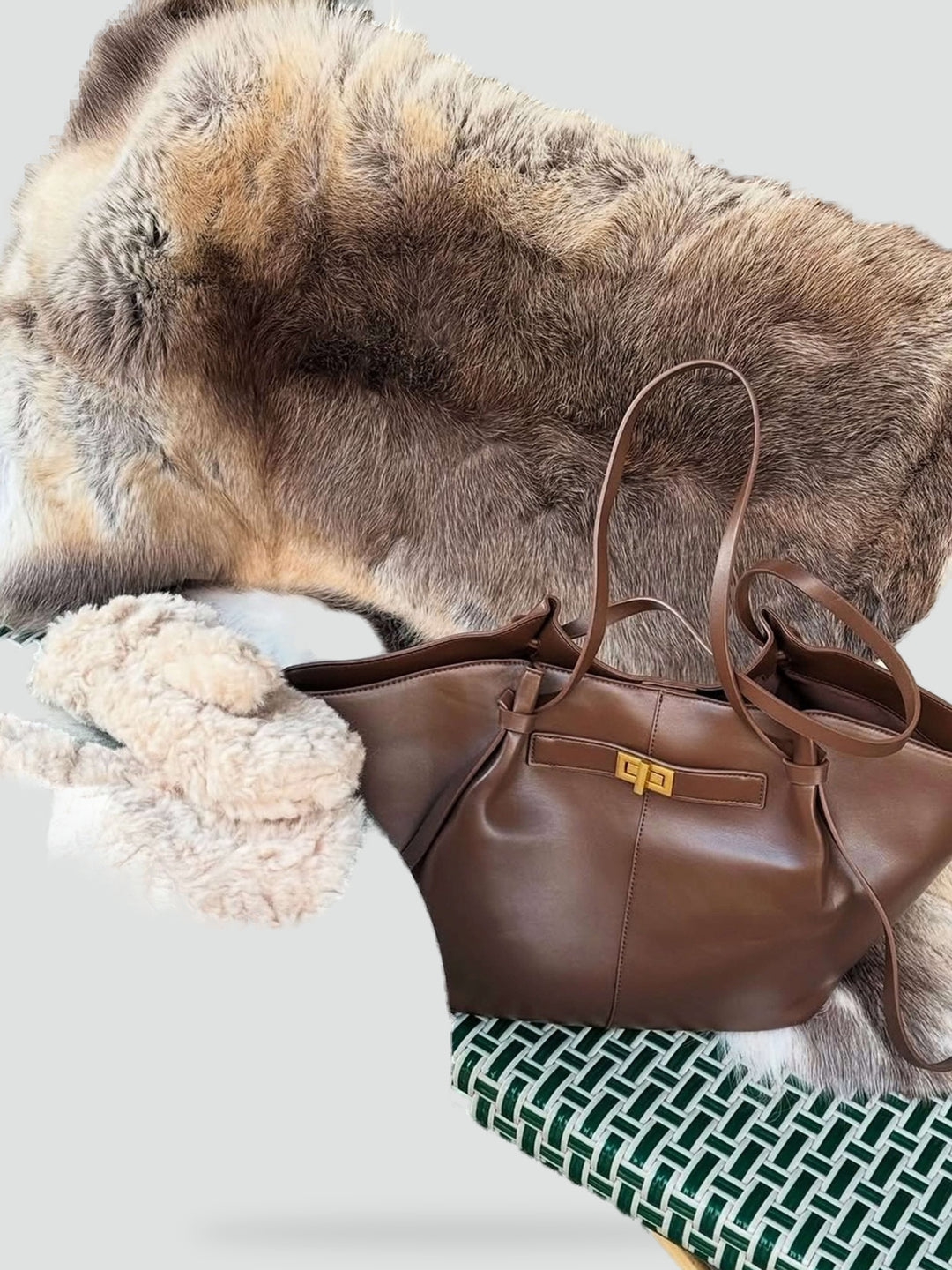 Sac cabas pour femme au design élégant et à la taille pratique