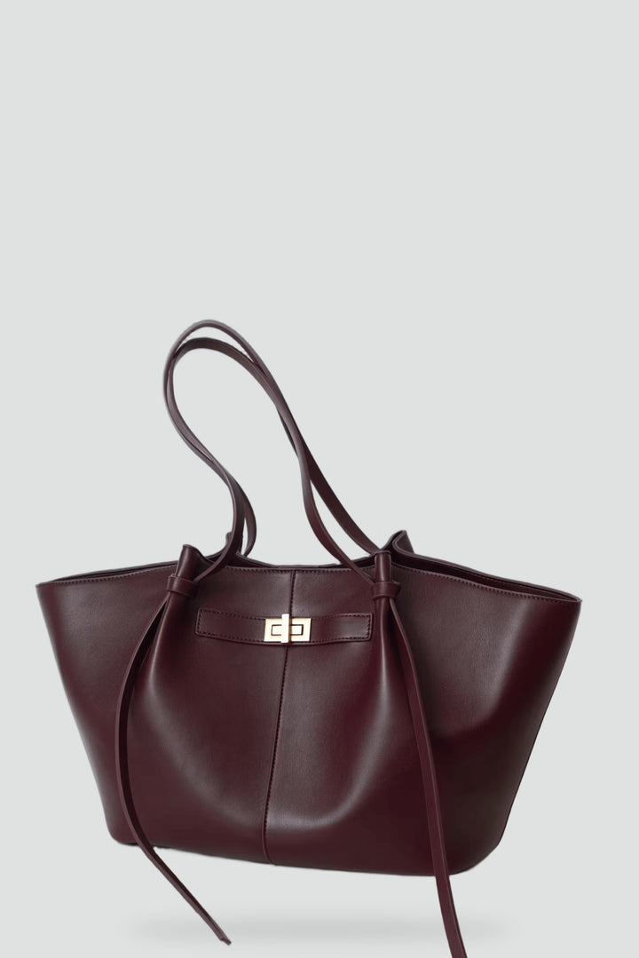 Sac cabas pour femme au design élégant et à la taille pratique