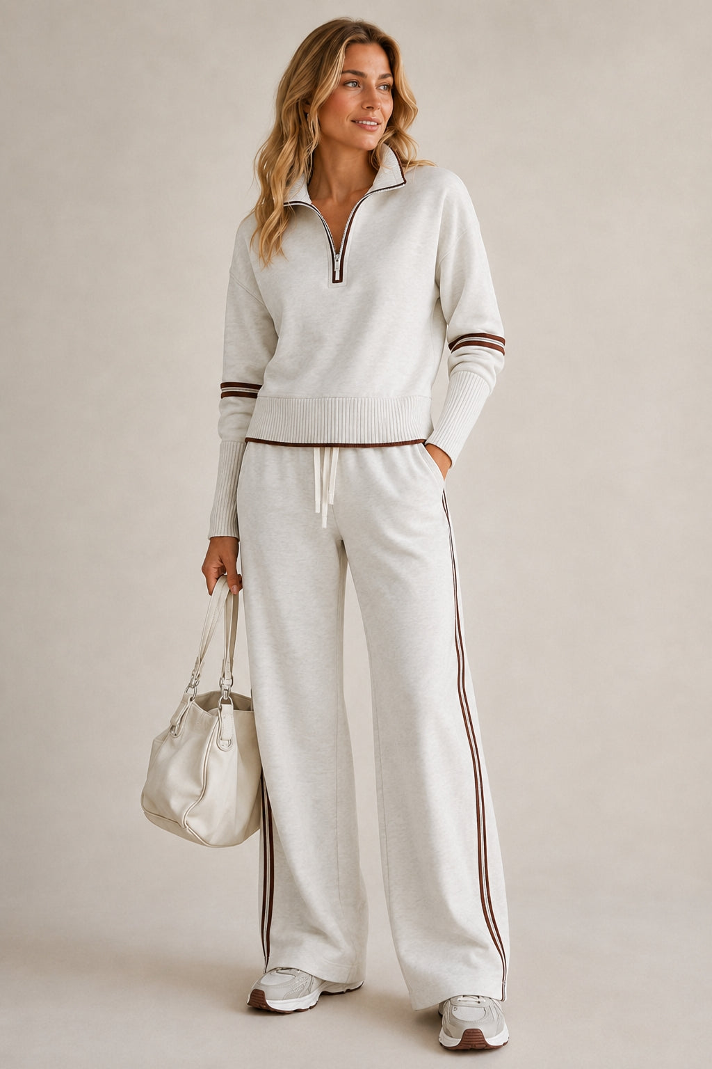 Ensemble de sport pour femme avec pantalon large et bandes latérales