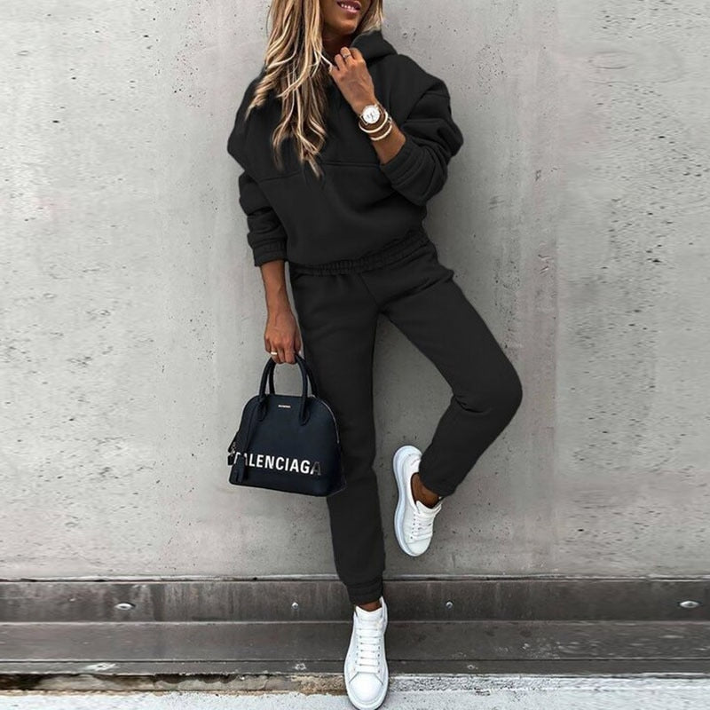 Ensemble de survêtement deux pièces pour femme avec sweat à capuche