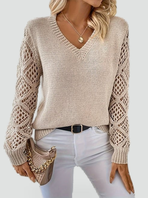 sweter-z-dekoltem-w-serek-i-koronkowymi--1