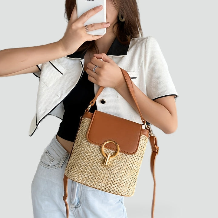 Crossbodytas met vlechtwerk en metalen gesp